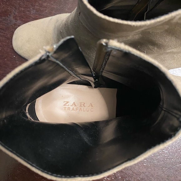 Faux suede booties - Picture 2 of 2